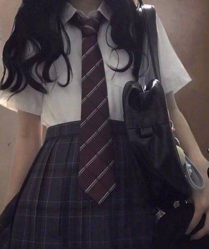 兔子大佬，尾巴藏好