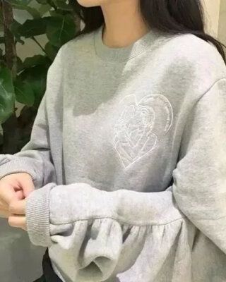 顶替后我成了天后 作者：月白生