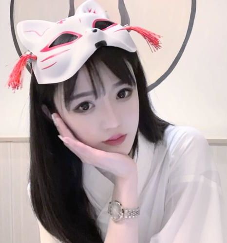 唯余冷月衔我心作者：