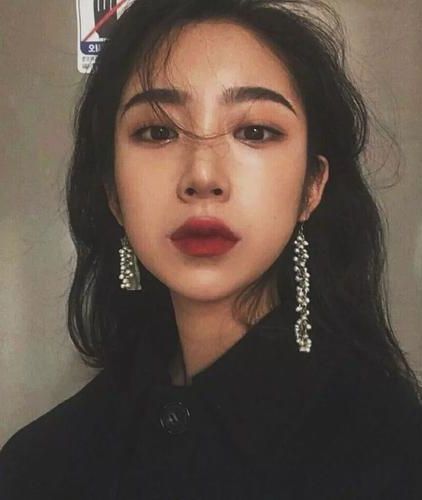 【付费短篇】婚礼上老公播放我的视频，但主角是他妹妹作者：飞凰啊